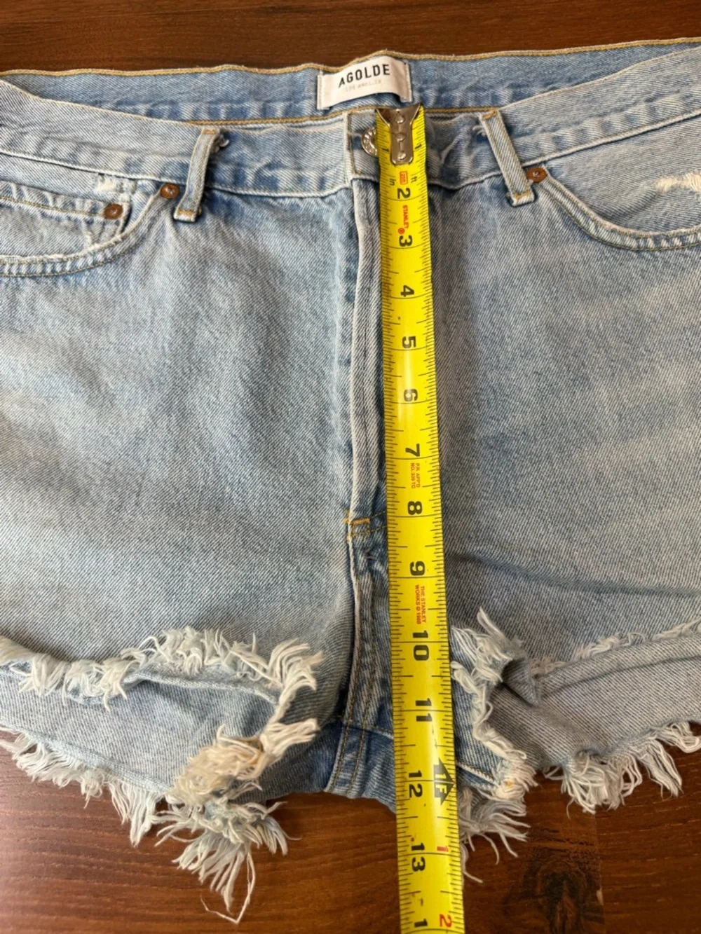 AGOLDE Parker Cut Off Jean Shorts in Light Wash Size 32